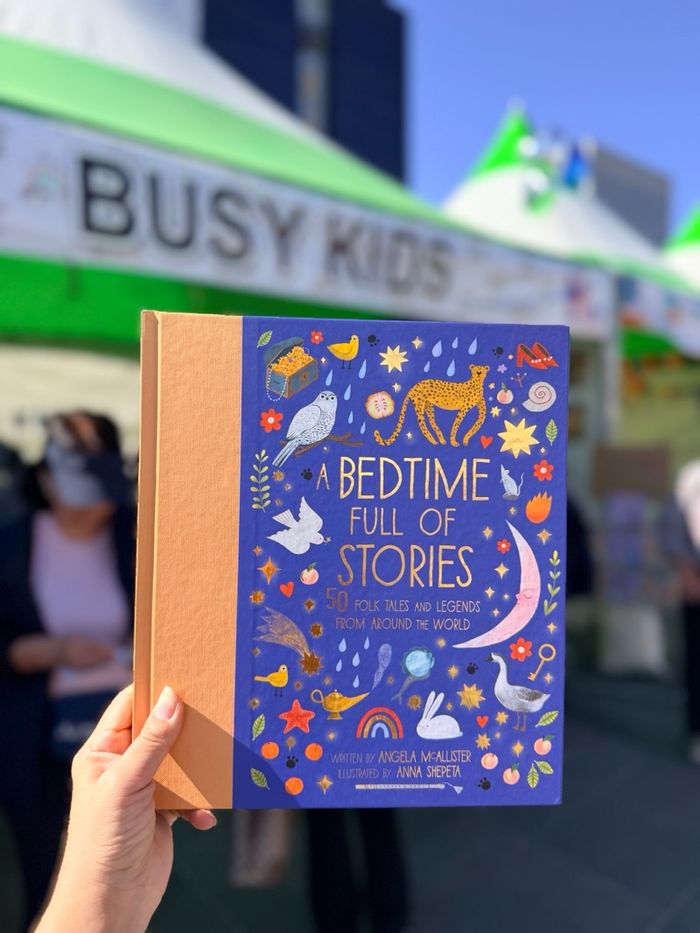A bedtime full of stories (50)