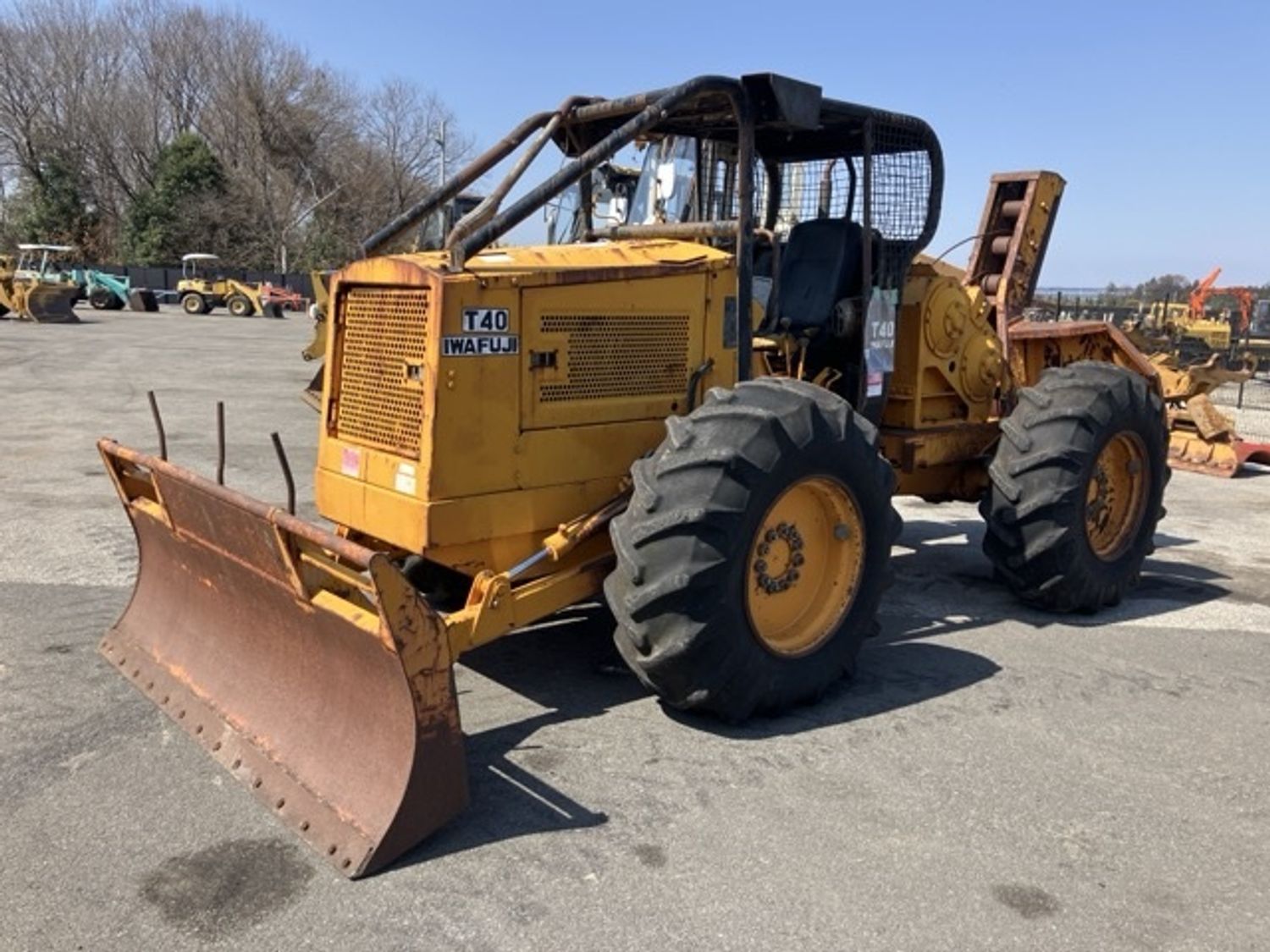 IWAFUJI LOg tracto t40