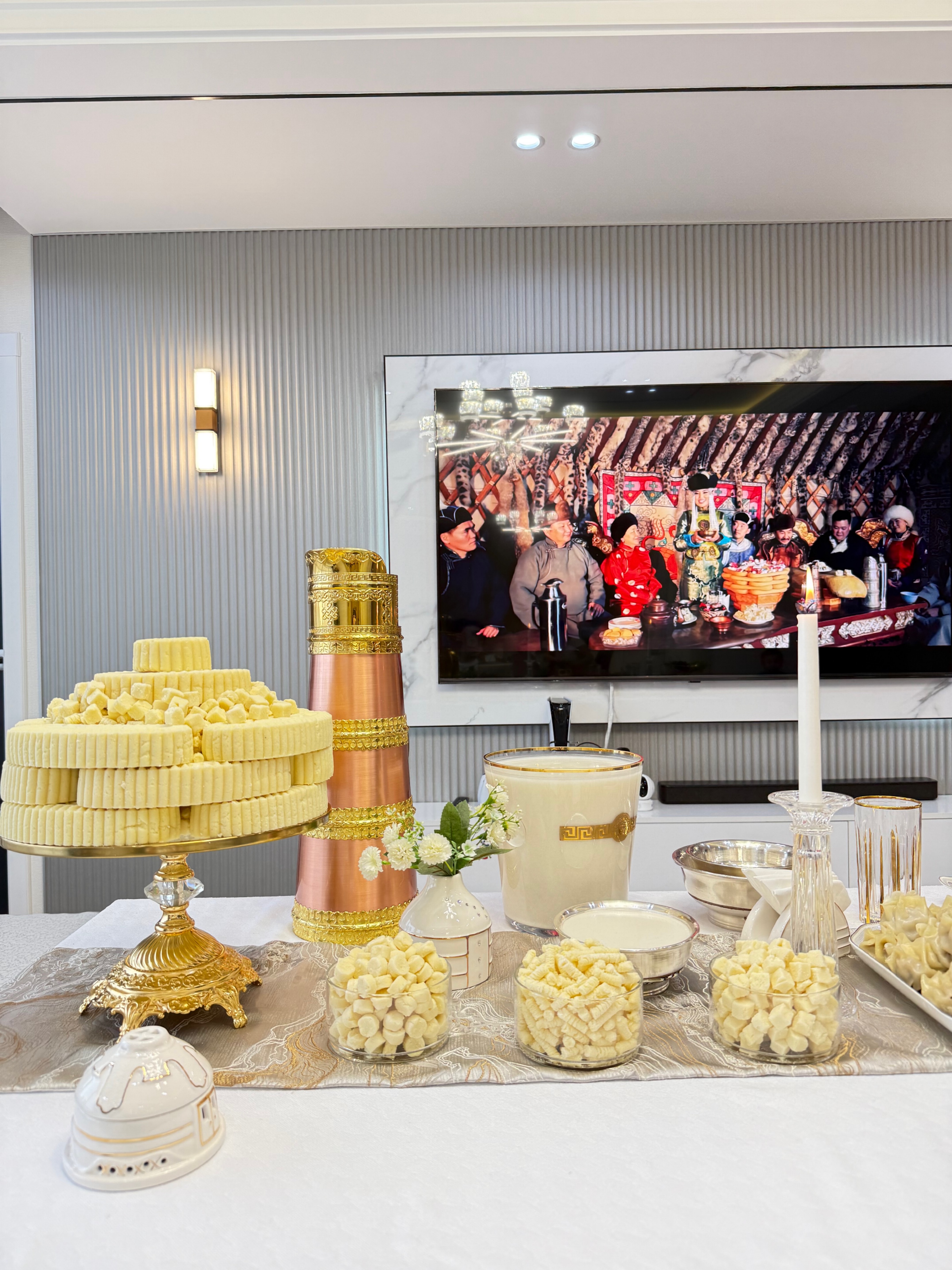 Залуу гэр бүл танаа