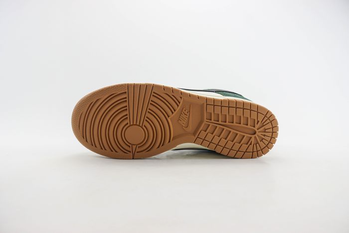 Nike Dunk Low 'Green Snake' 