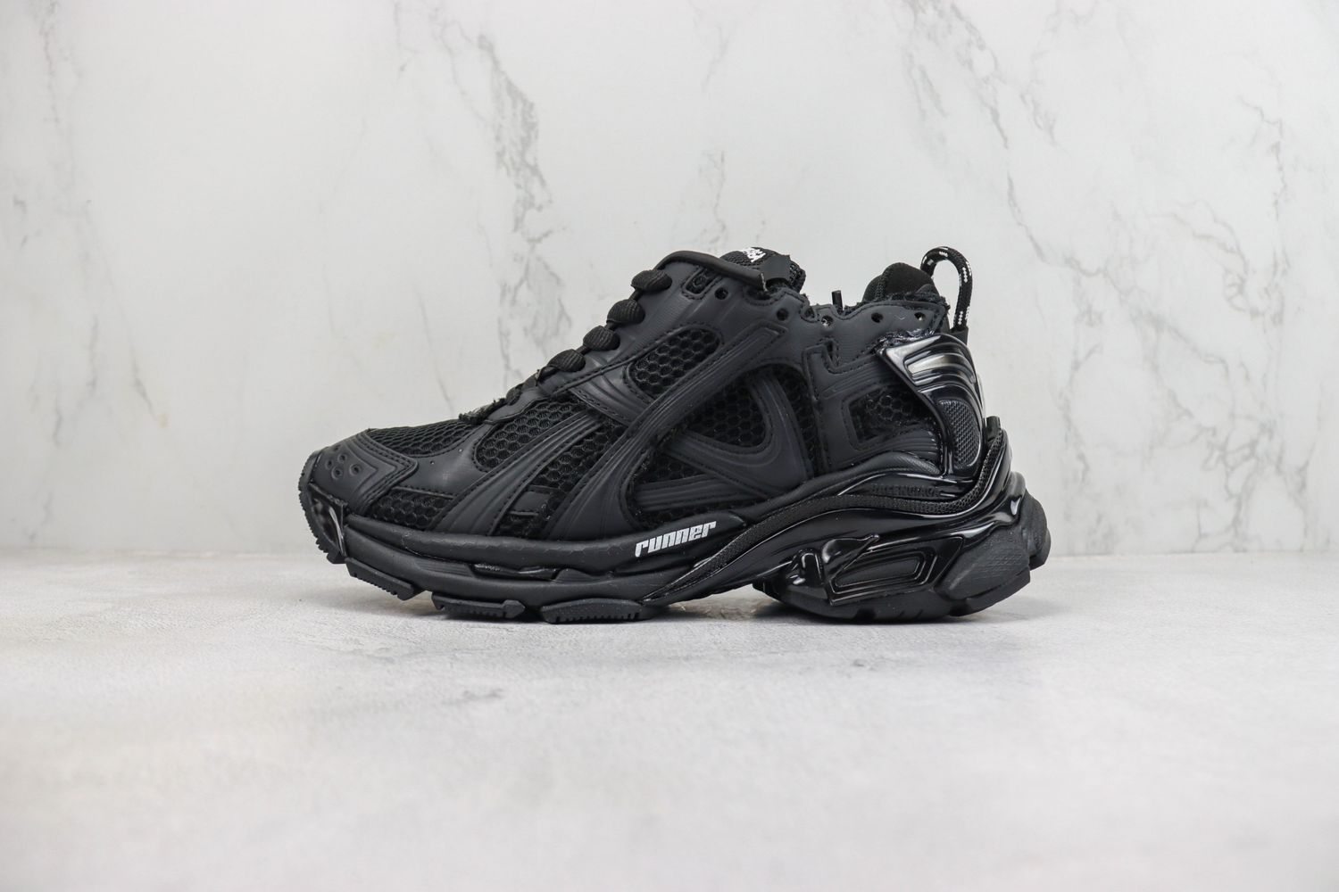 Balenciaga 7,0 Runner Matte Black