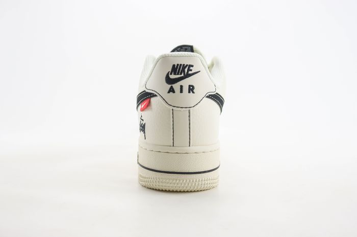 Nike Air Force 1 Low x Stussy 91