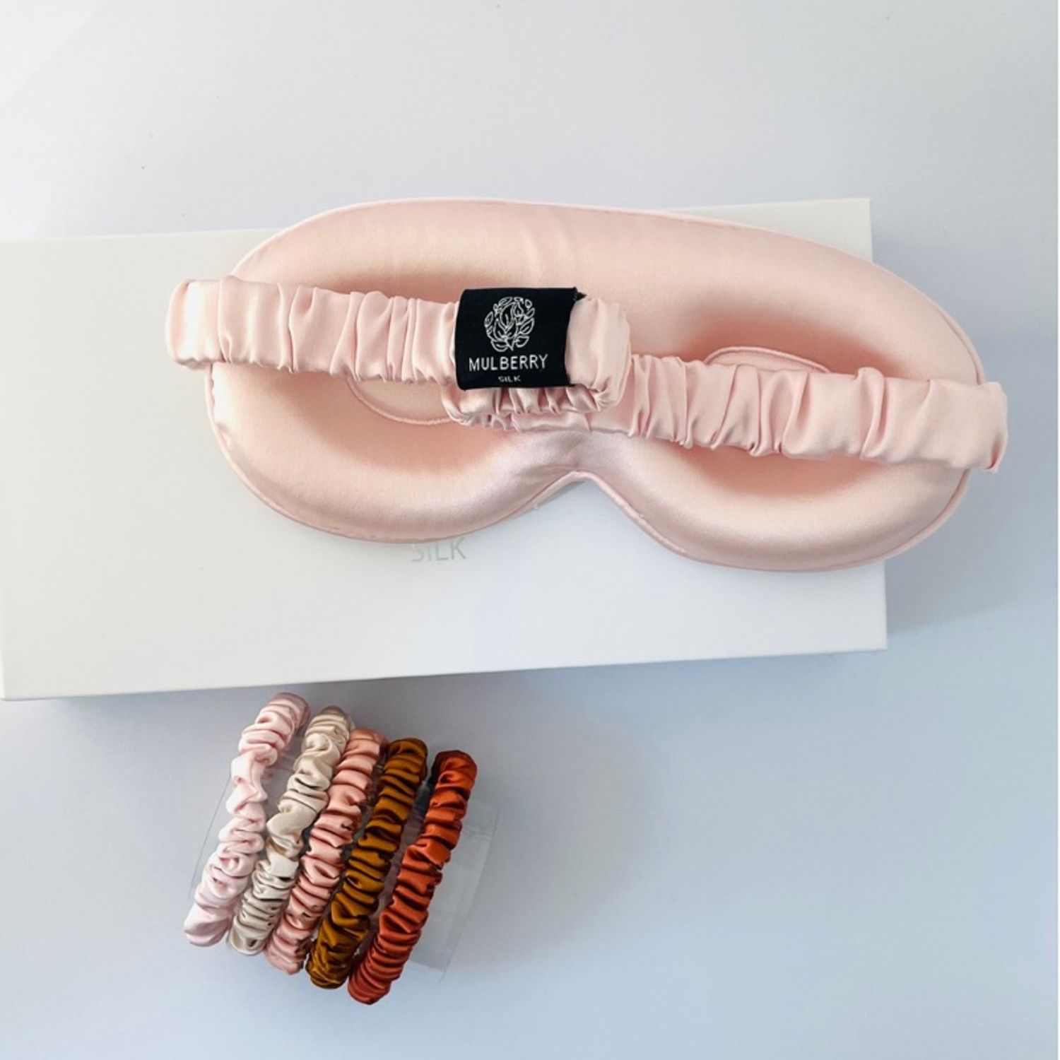 SILK EYE MASK &/торгон нүдний ма