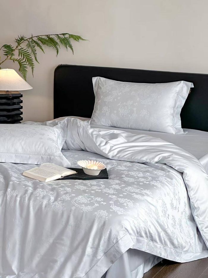 Бэлэгний хайрцагтай тансаг зөөлөн сатин даавуун материалтай 4 хос