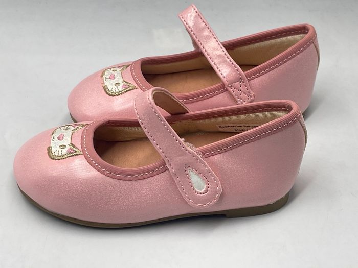 Olicicee pink cat