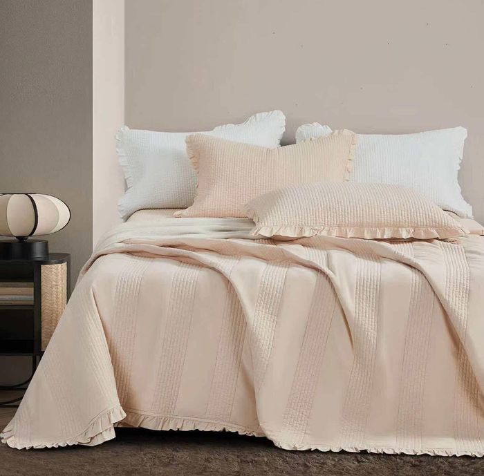 Хөнжилтэй бүтээлэгтэй 4 хос