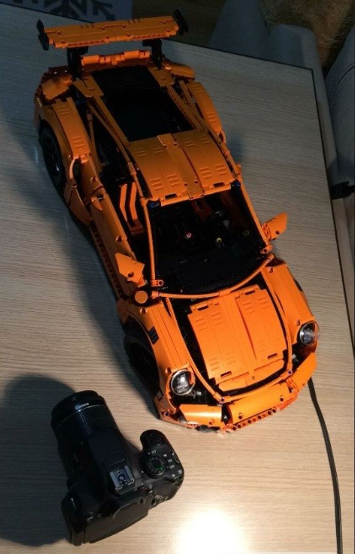 Porsche 911 RSR Orange