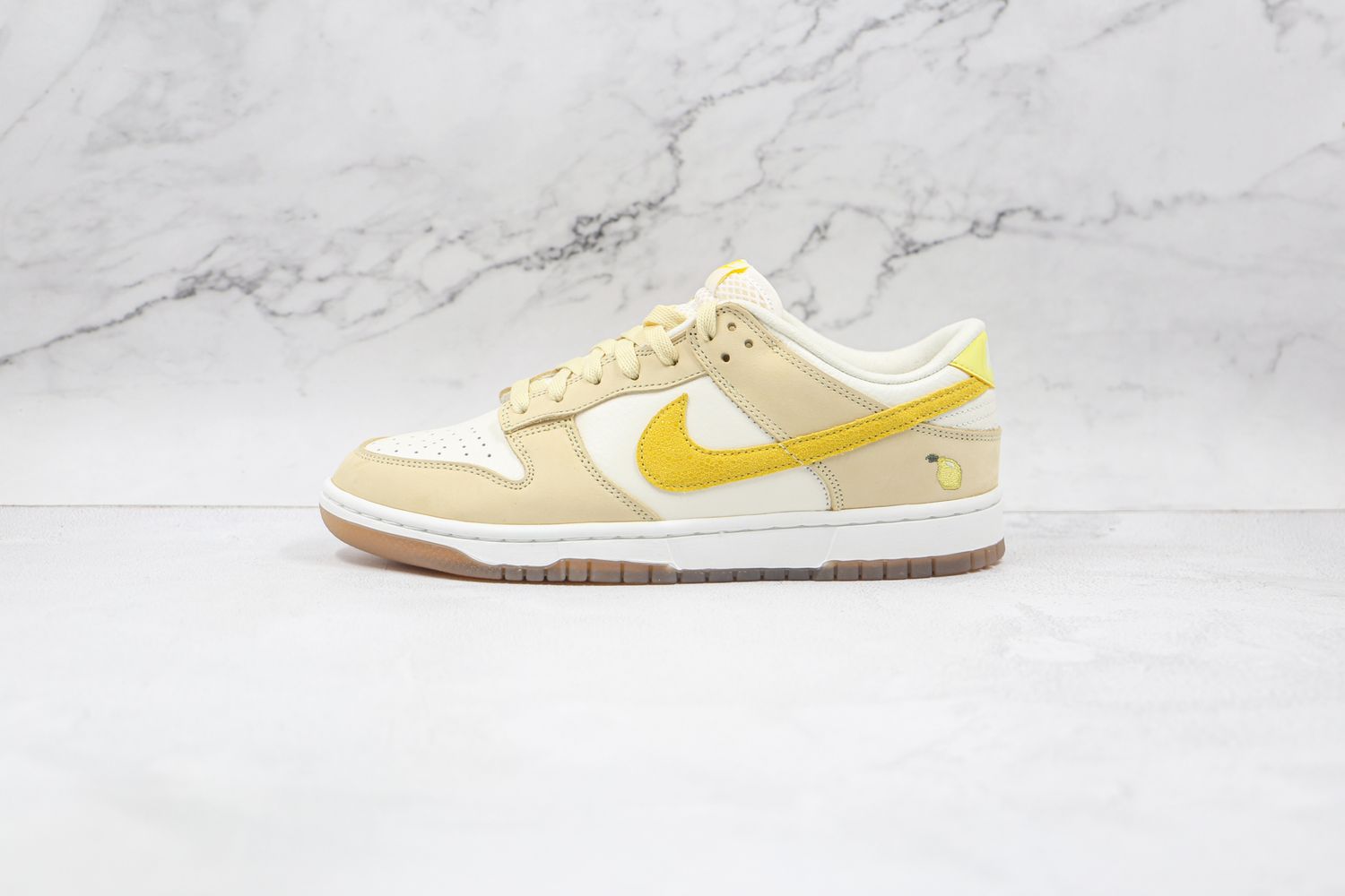 Nike Dunk Low"Lemon Drop" 