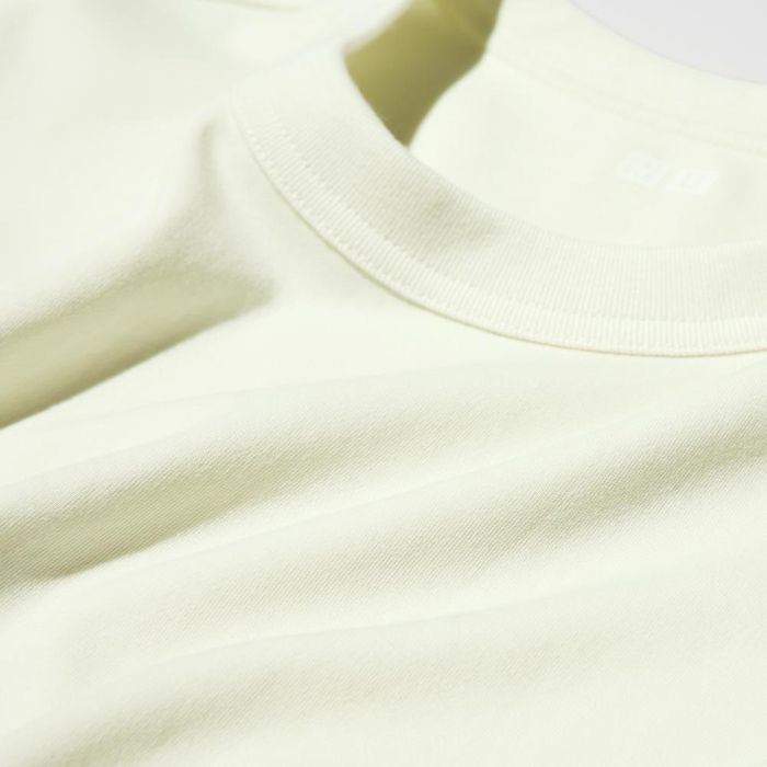 UNIQLO гөлгөр даавуун футболка 