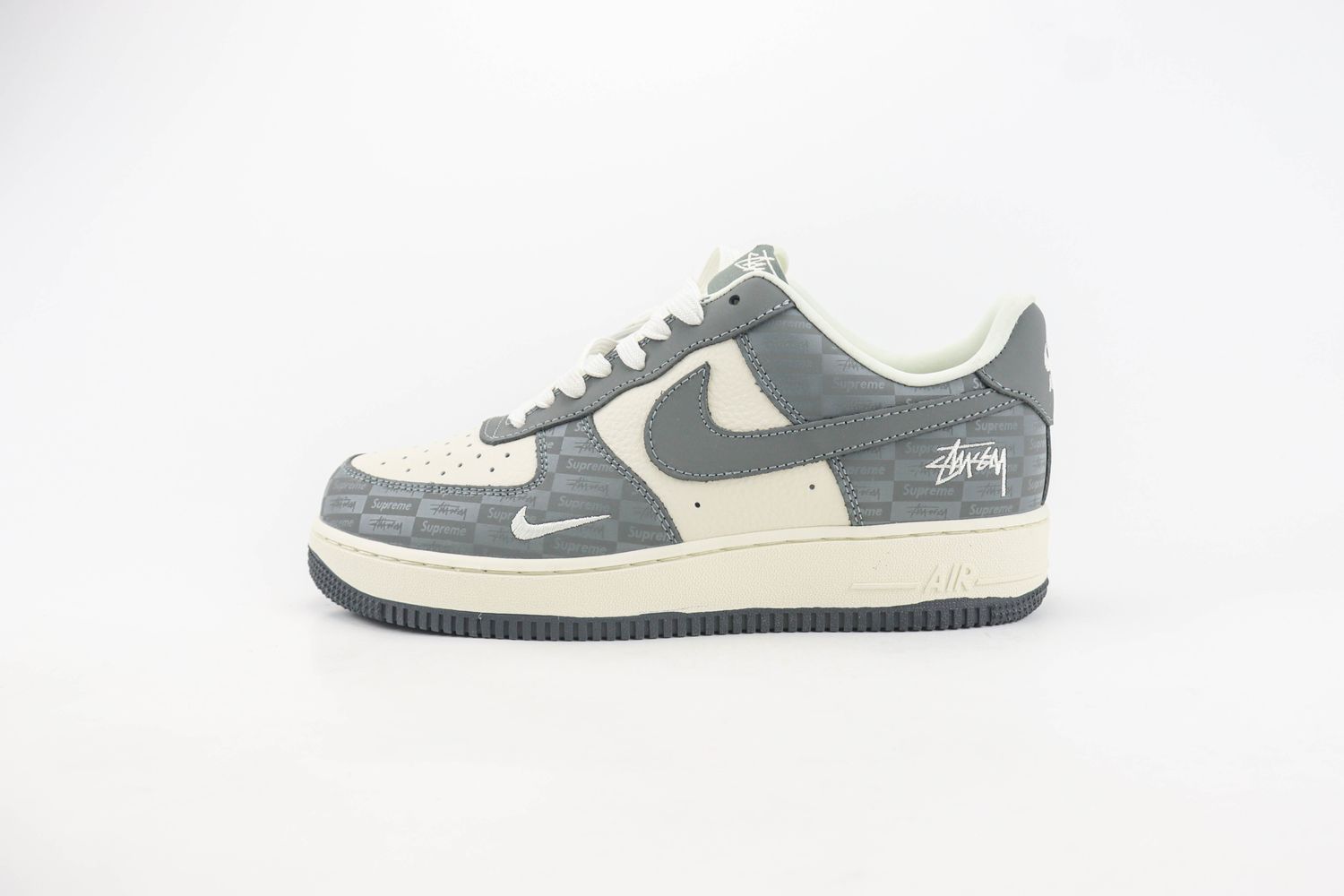 Nike Air Force 1 Low x Stussy 105