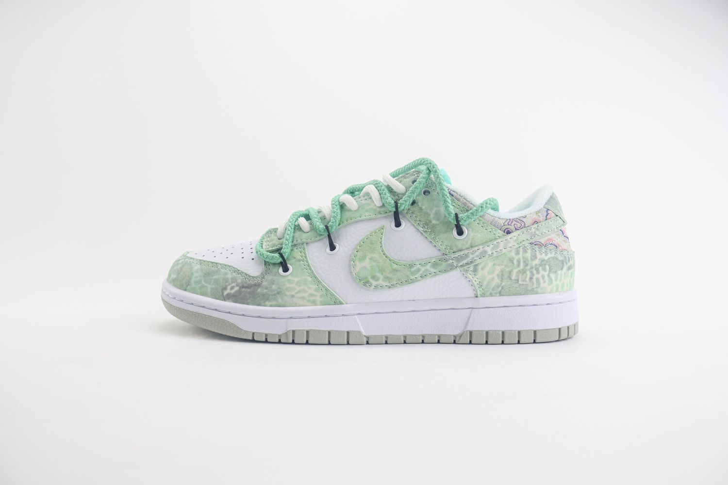 Nike SB Dunk Low 170