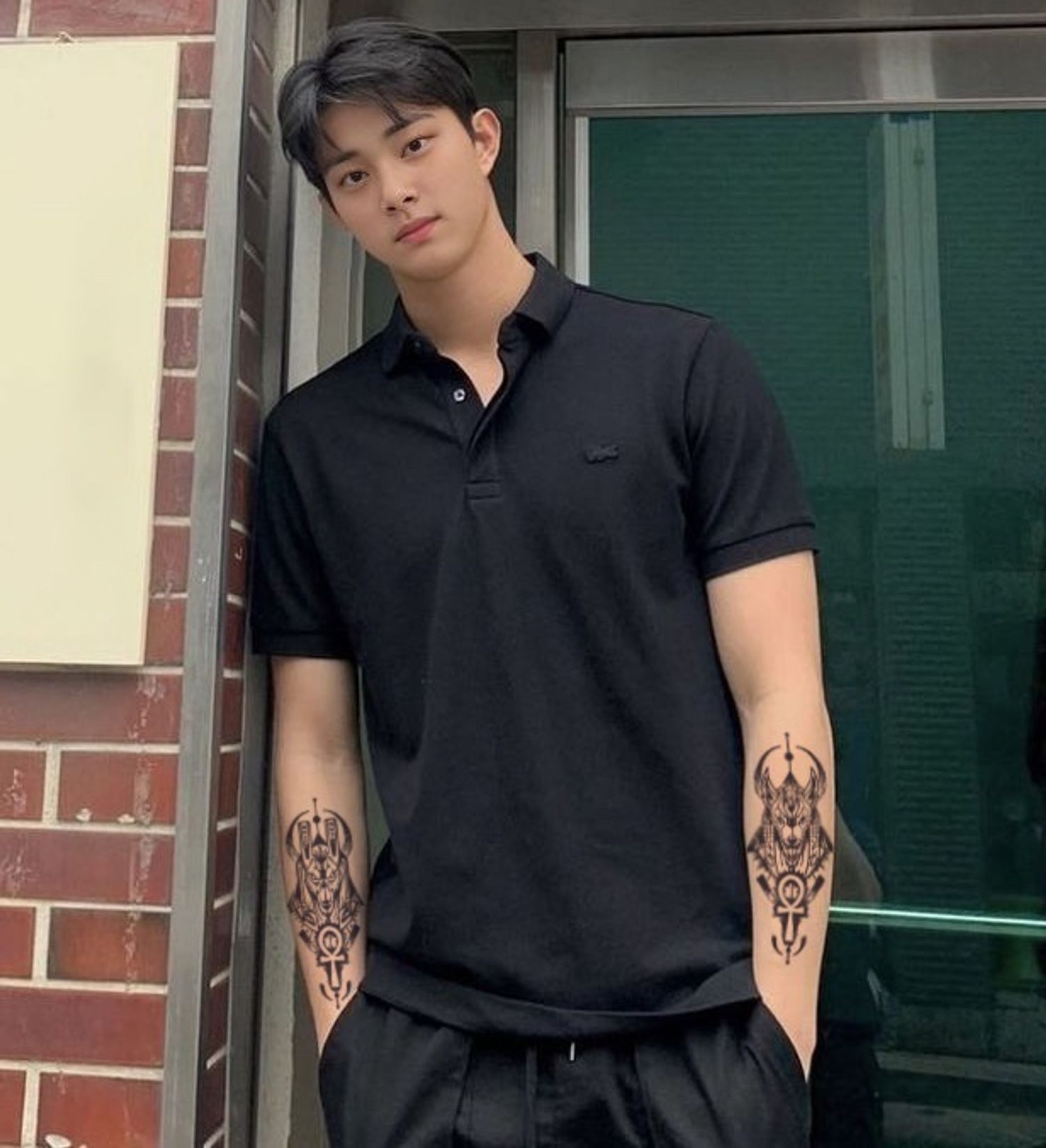 Хос Анубис Усан шивээс