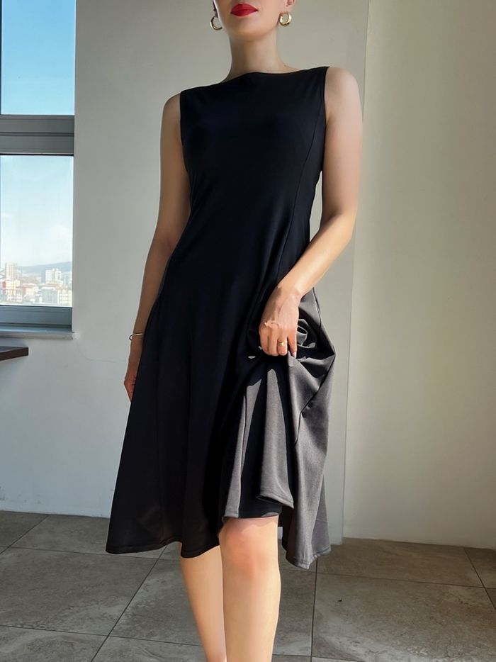 Boat neck dress
