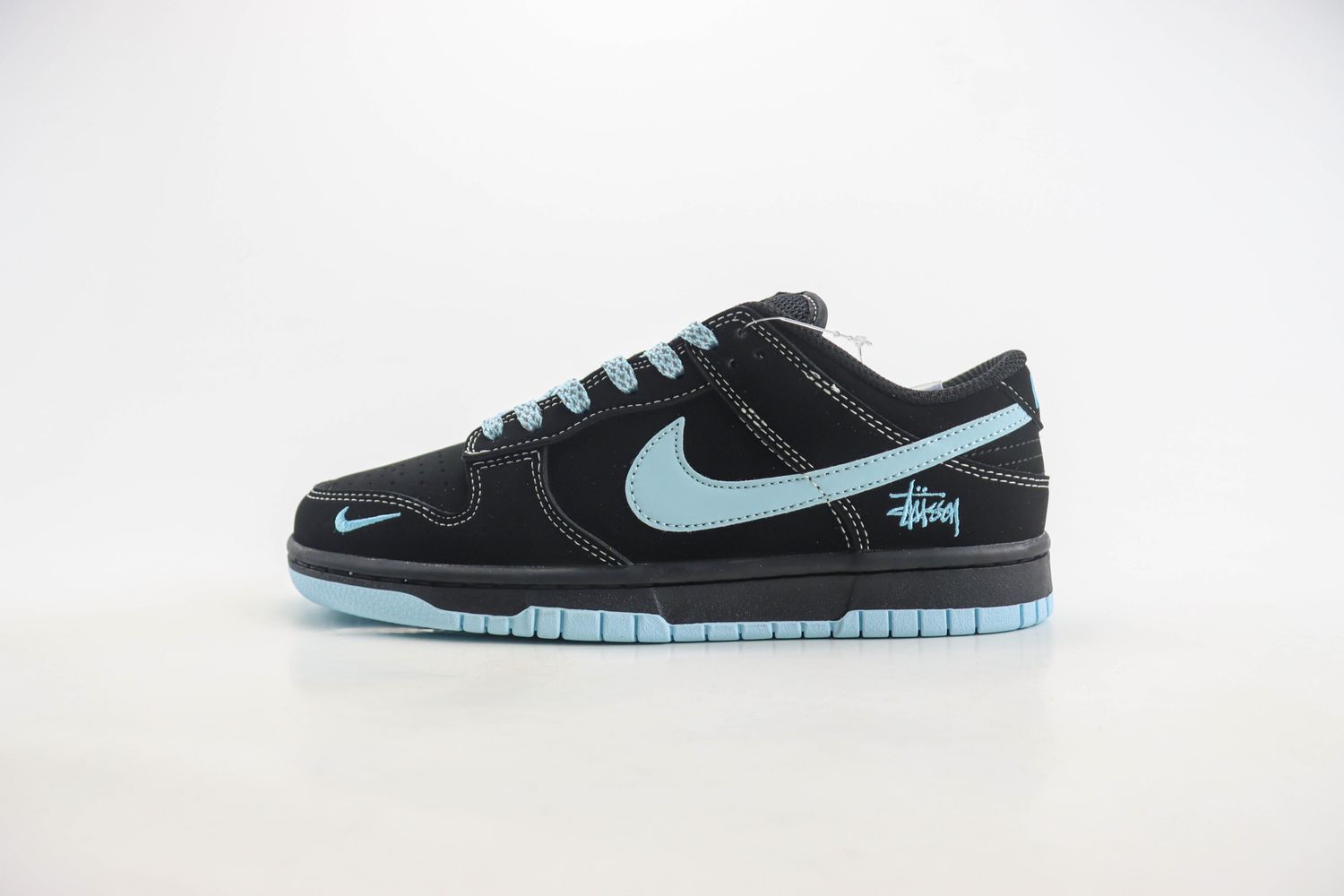Nike SB Dunk Low x Stussy 36
