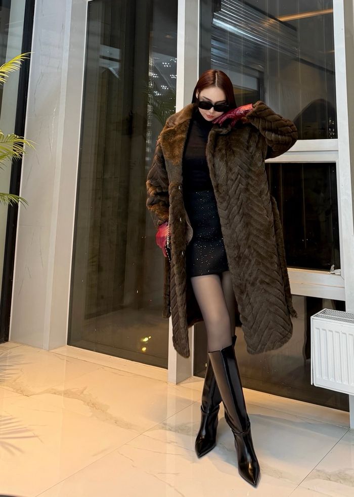 Бүстэй урт шуба