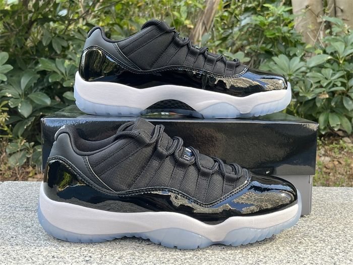 Air Jordan 11 Low “Space Jam”