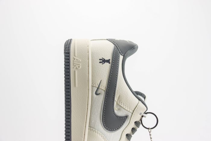  Nike Air Force 1 Low x KAWS 02