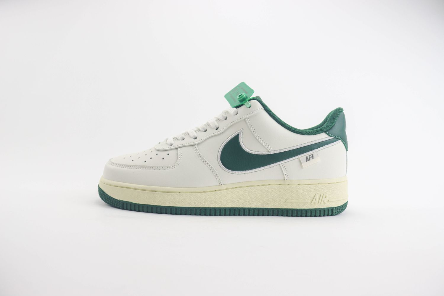Nike Air Force 1 Low '07 Sail Fir Green