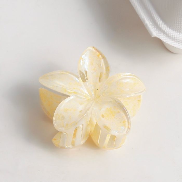 Flower claw clip