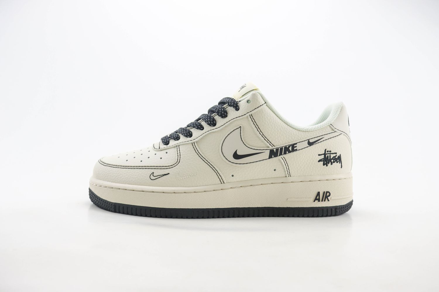 Nike Air Force 1 Low x Stussy 25