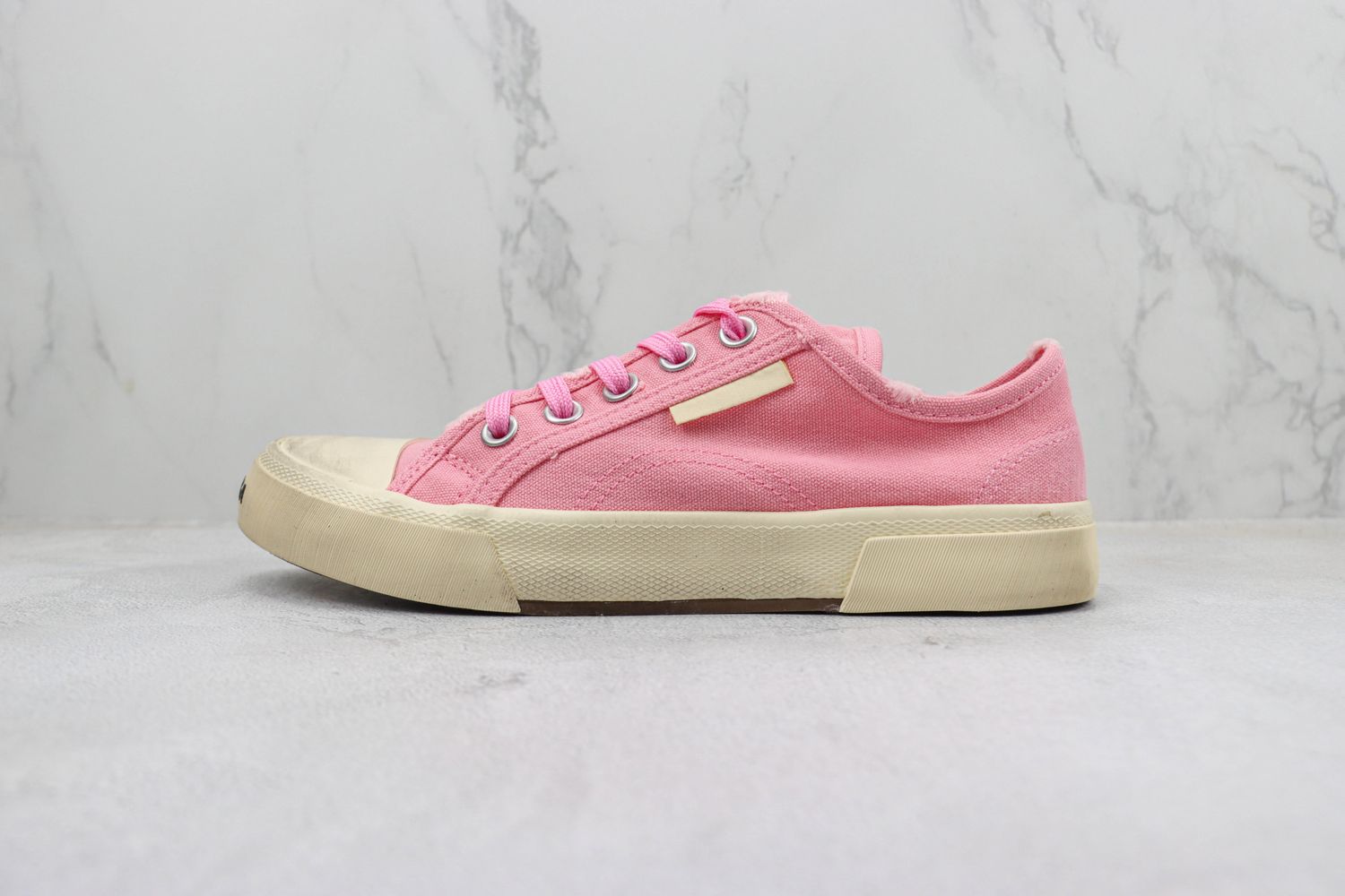 Balenciaga ‘Paris Low’ sneakers