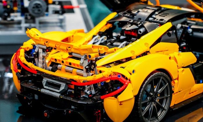 MCLaren P1