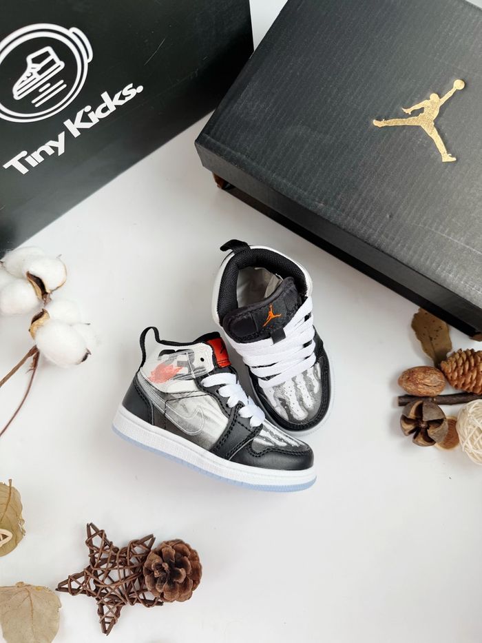 Air Jordan 1 Mid Skeleton Black