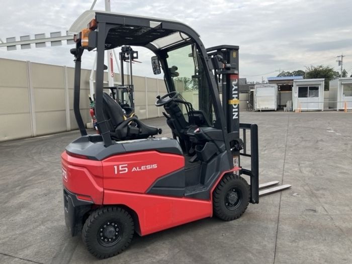 Nichiyu цахилгаан сэрээт өргөгч