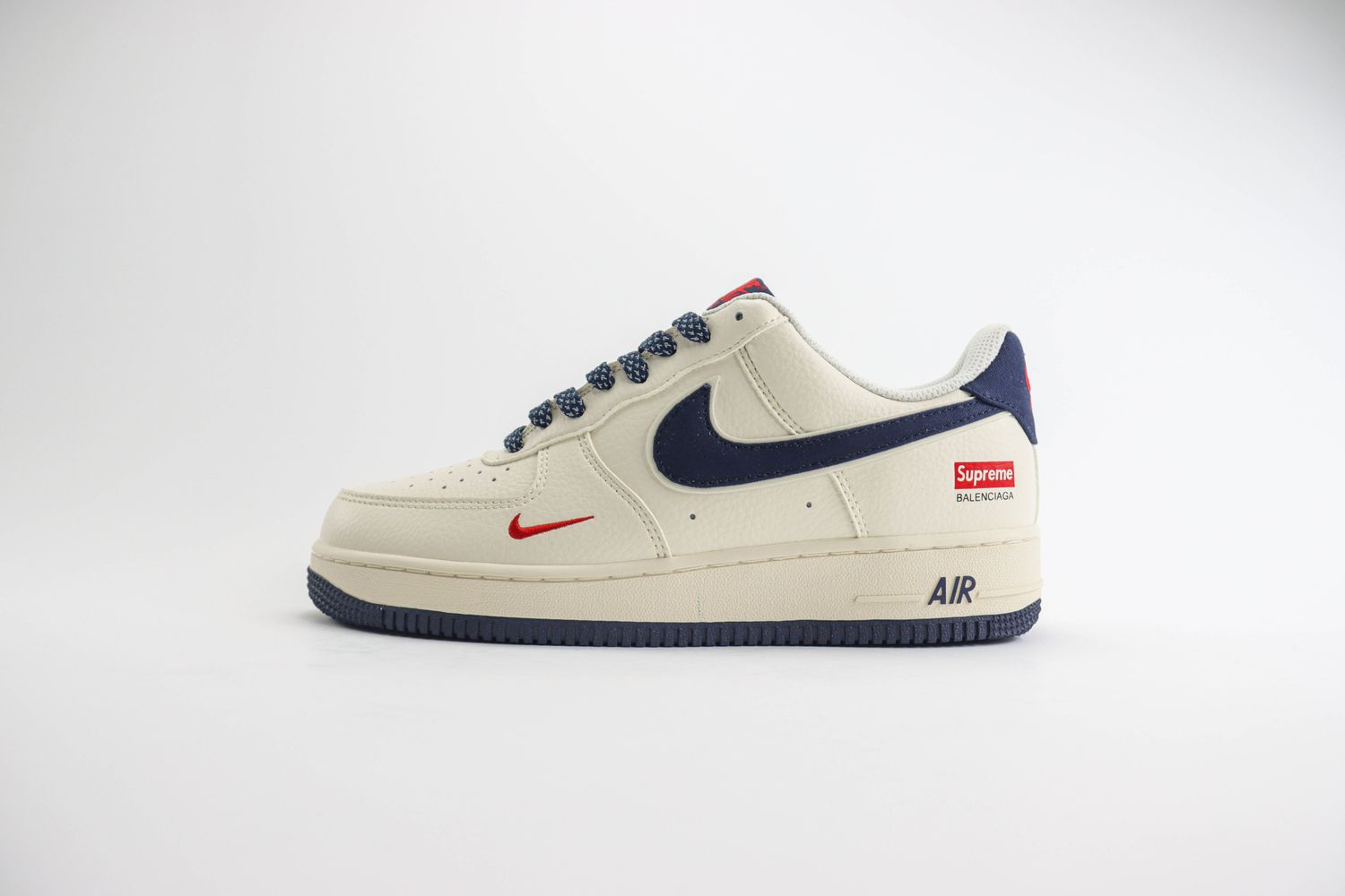 Nike Air Force 1 Low x supreme 96