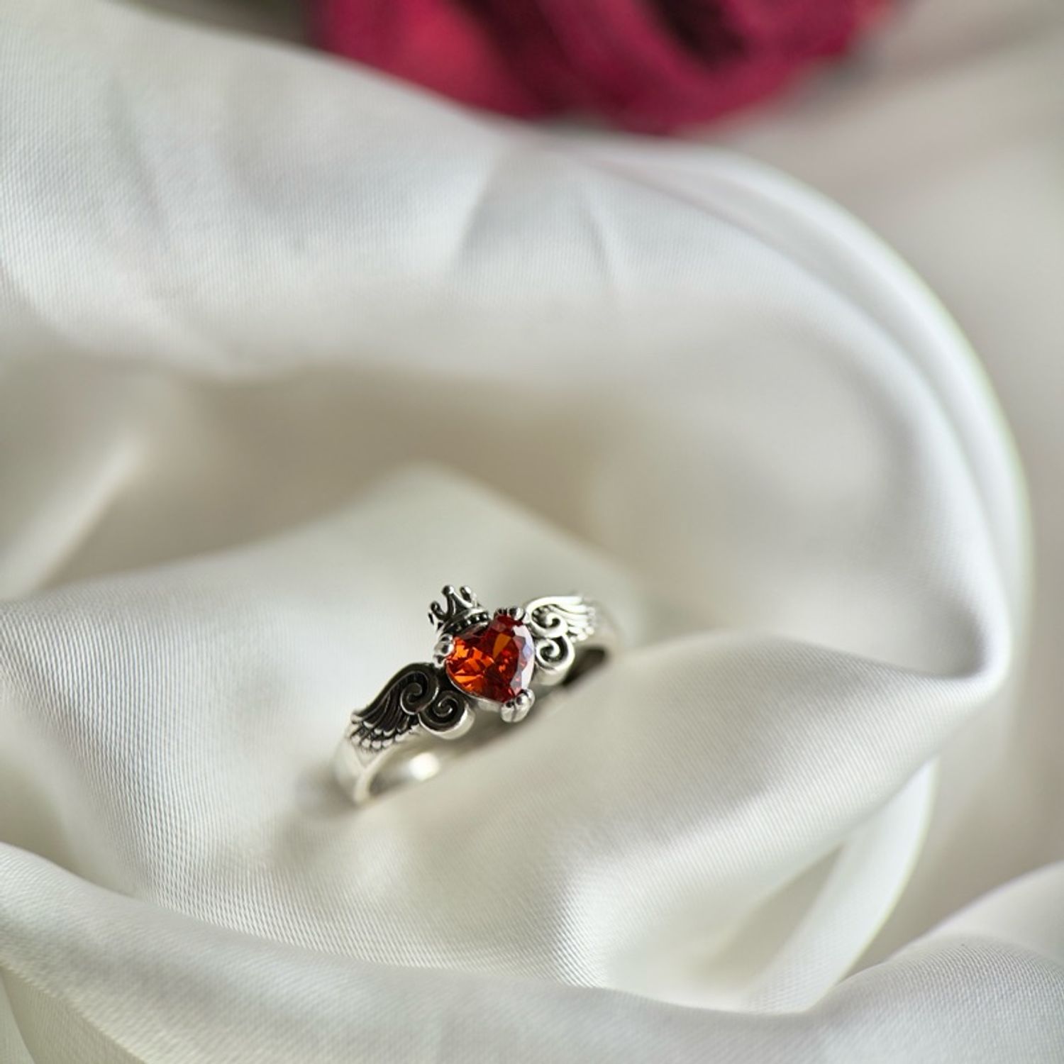 Анар шигтгээтэй S925 Мөнгөн Бөгж