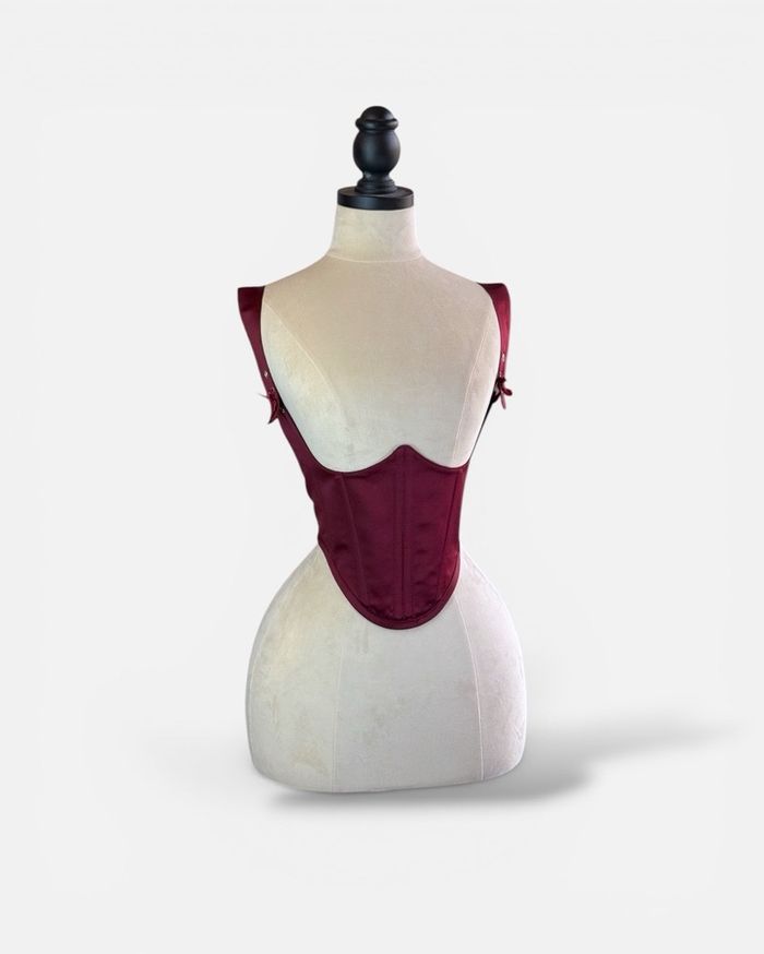 Улаан хүрэн -underbust 