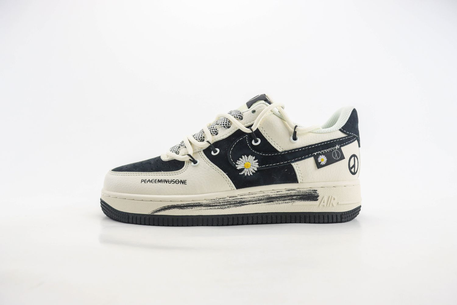 Nike Air Force 1 Low x Peaceminusone 03
