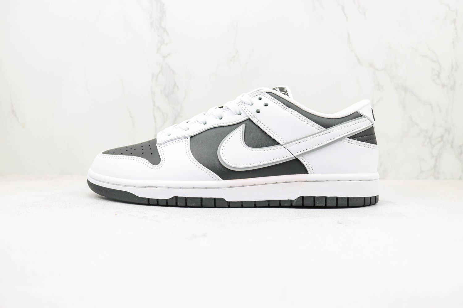  NIKE SB Dunk Low 44
