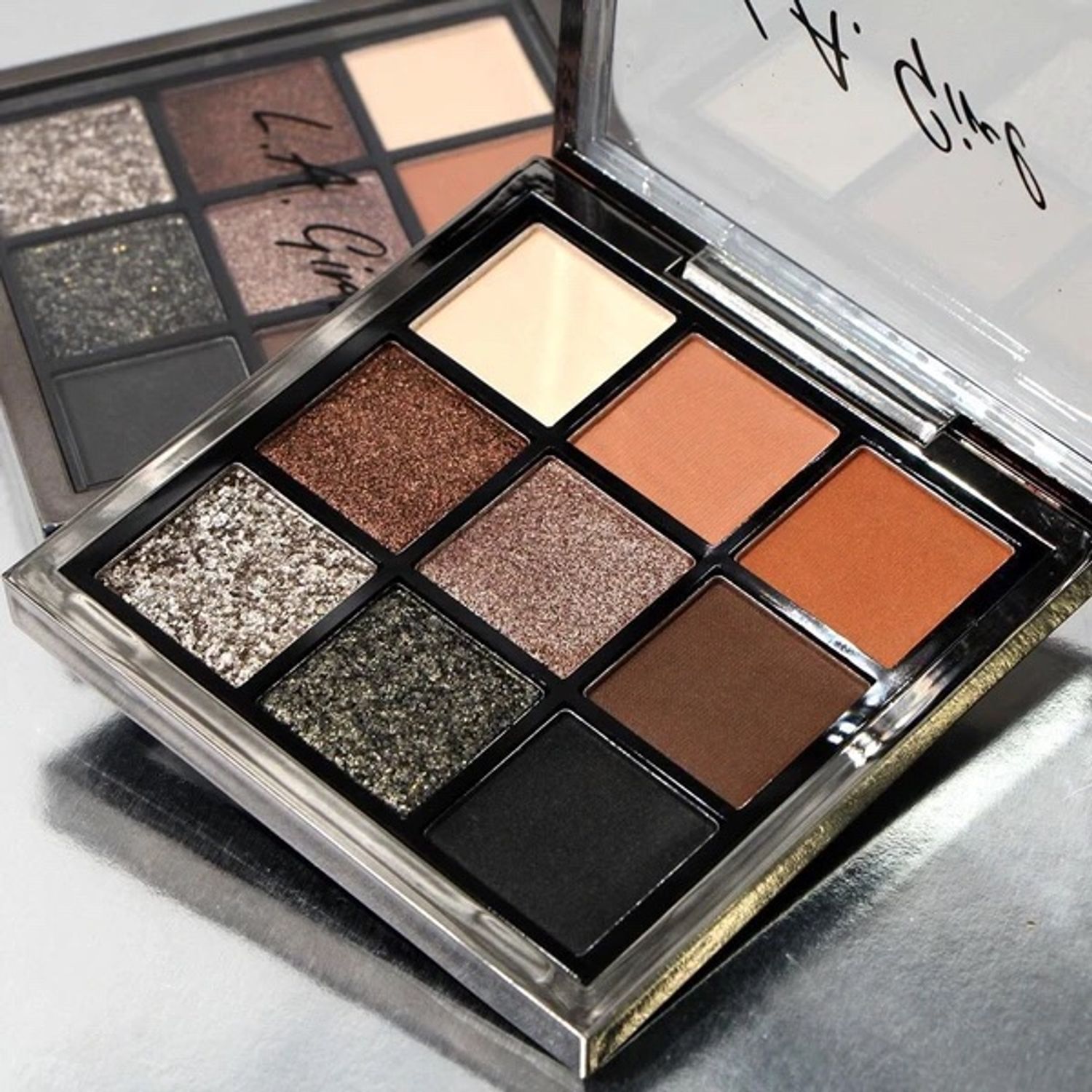  KEEP IT PLAYFUL EYESHADOW PALETTE