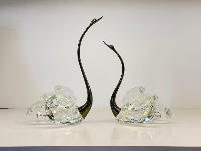 Crystal Glass Swan Sculpture Set