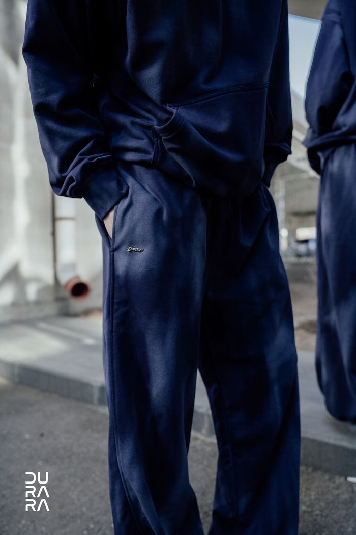 Bleached dark blue pants 