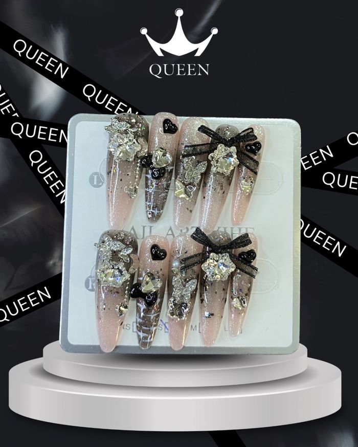 Наадаг хумс 