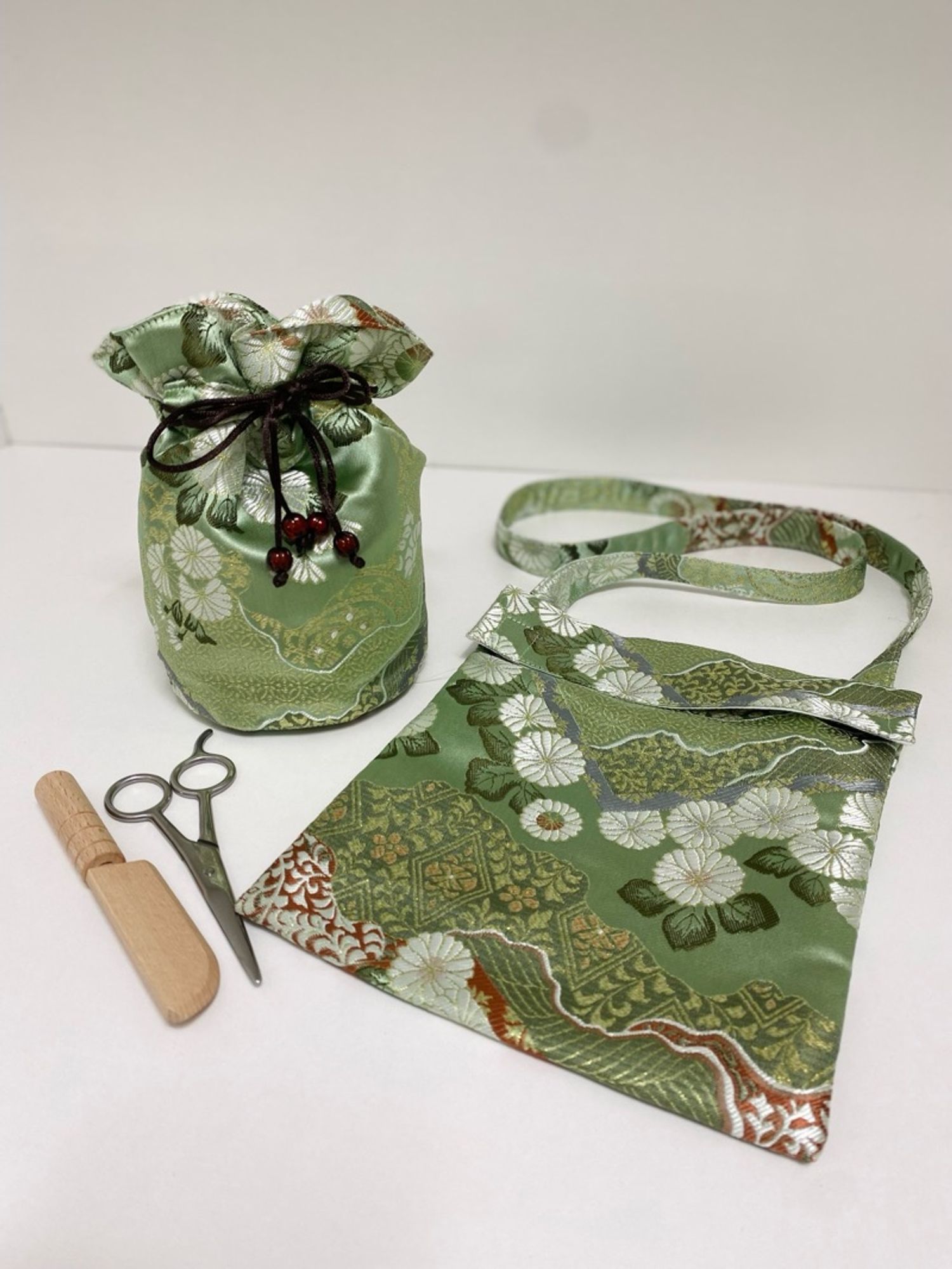 Ногоон сэвлэгний багц