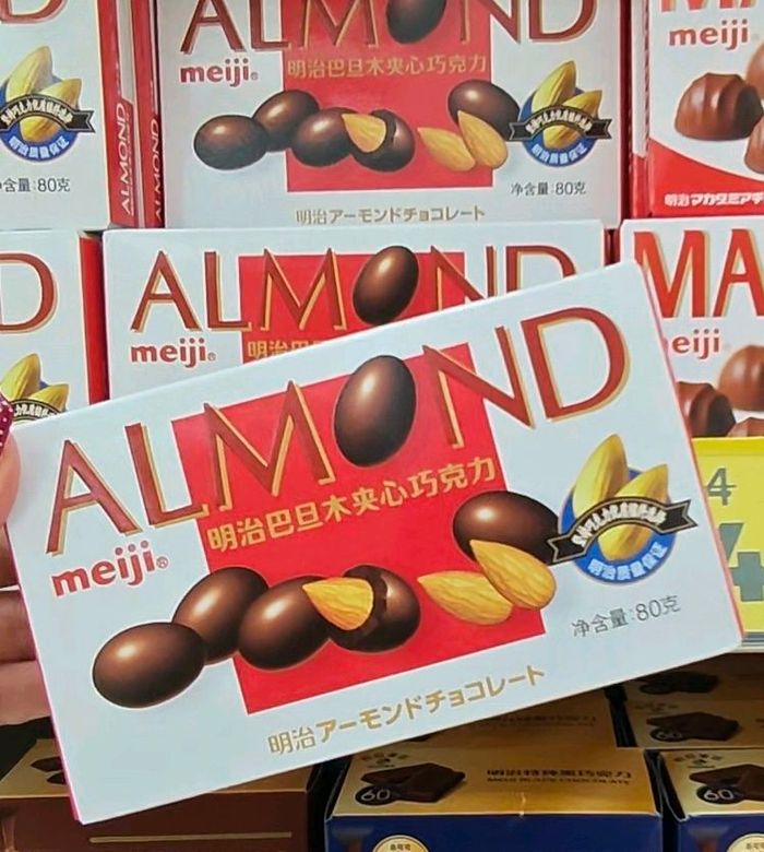 Алмондтой шоколад/Meiji/