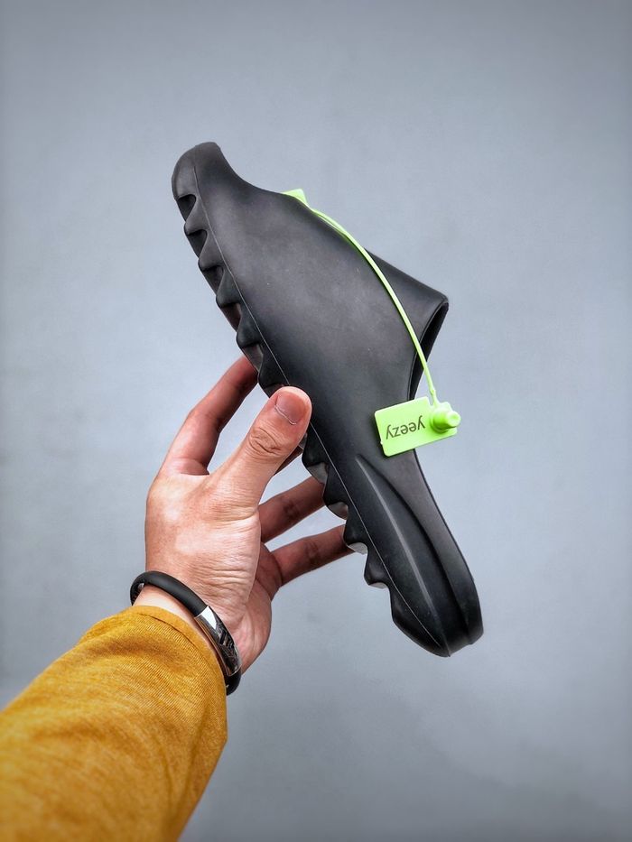 Kanye West x Adidas Yeezy Slide "Black"