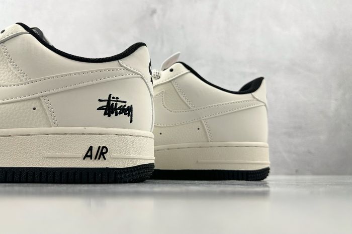 Nike Airforce 1 Low x Stussy 19
