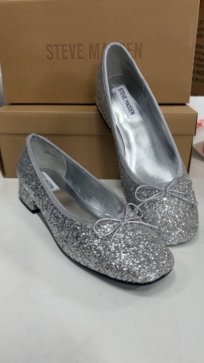 Steve Madden Silver Gl