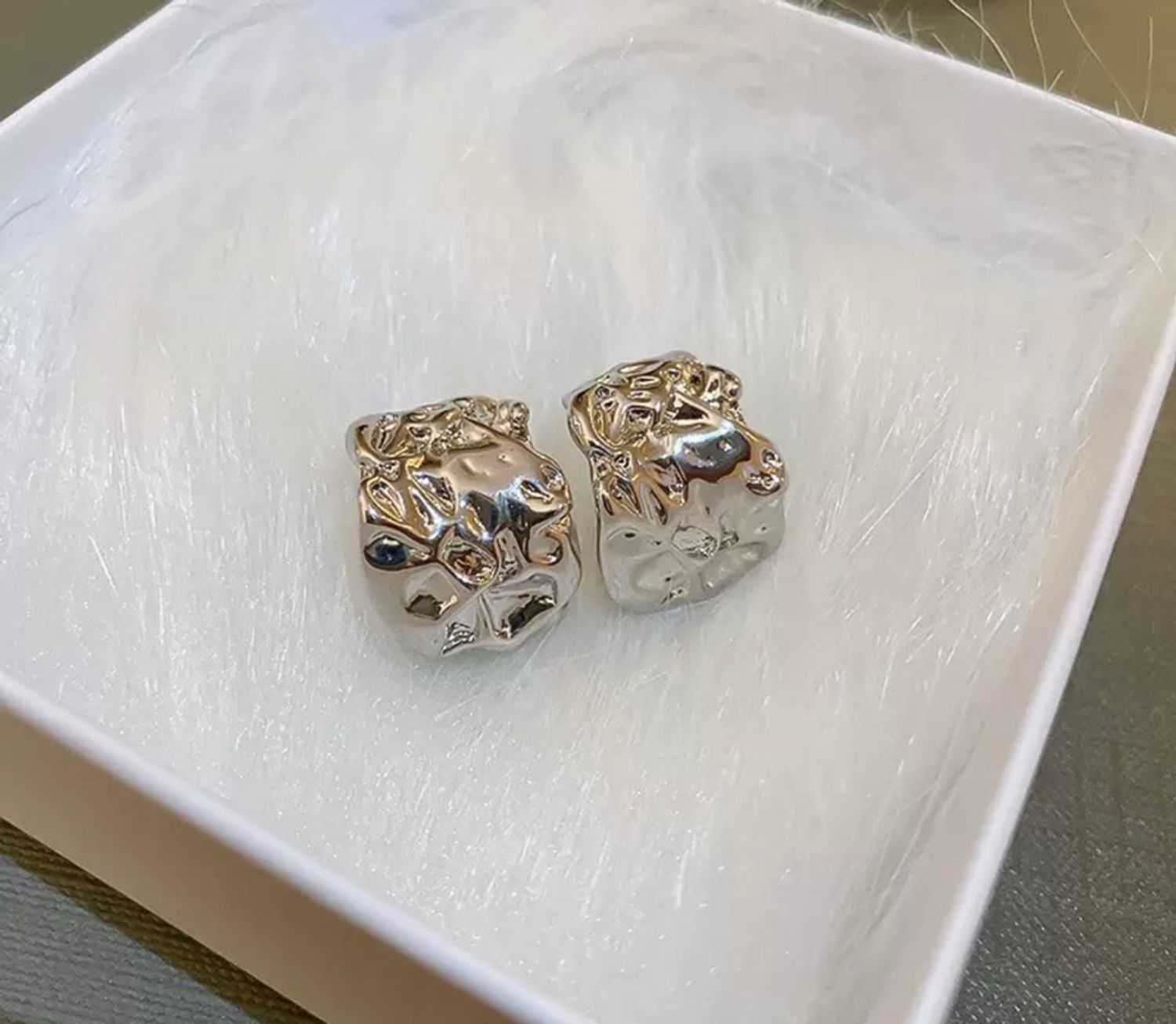 Тренд ээмэг