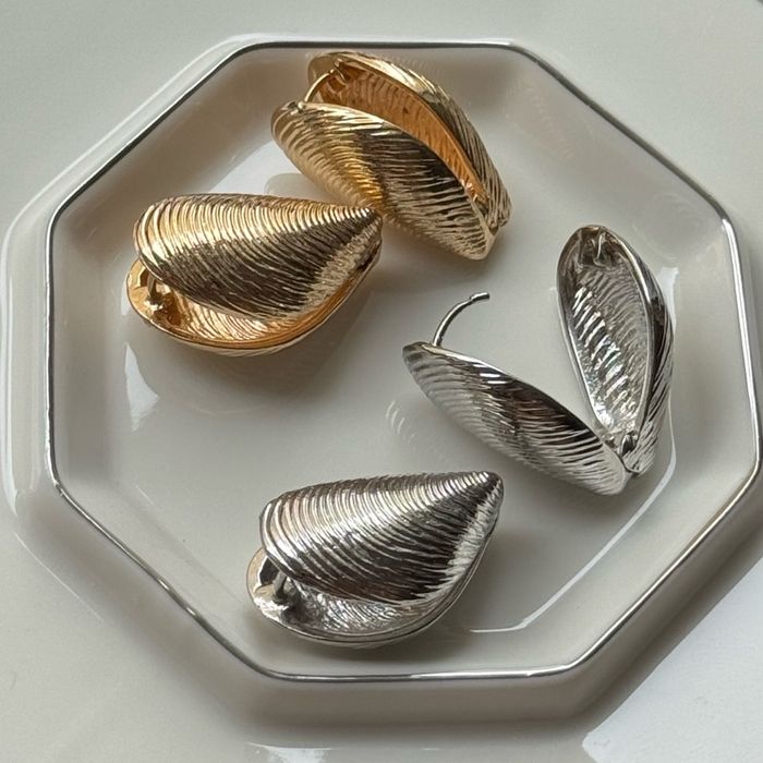Mussel earrings