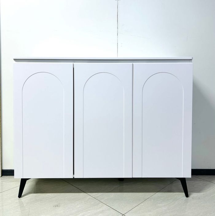 33 тай цагаан тавуйр 