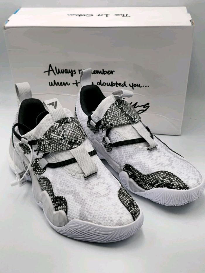 Adidas Trae Young H67753