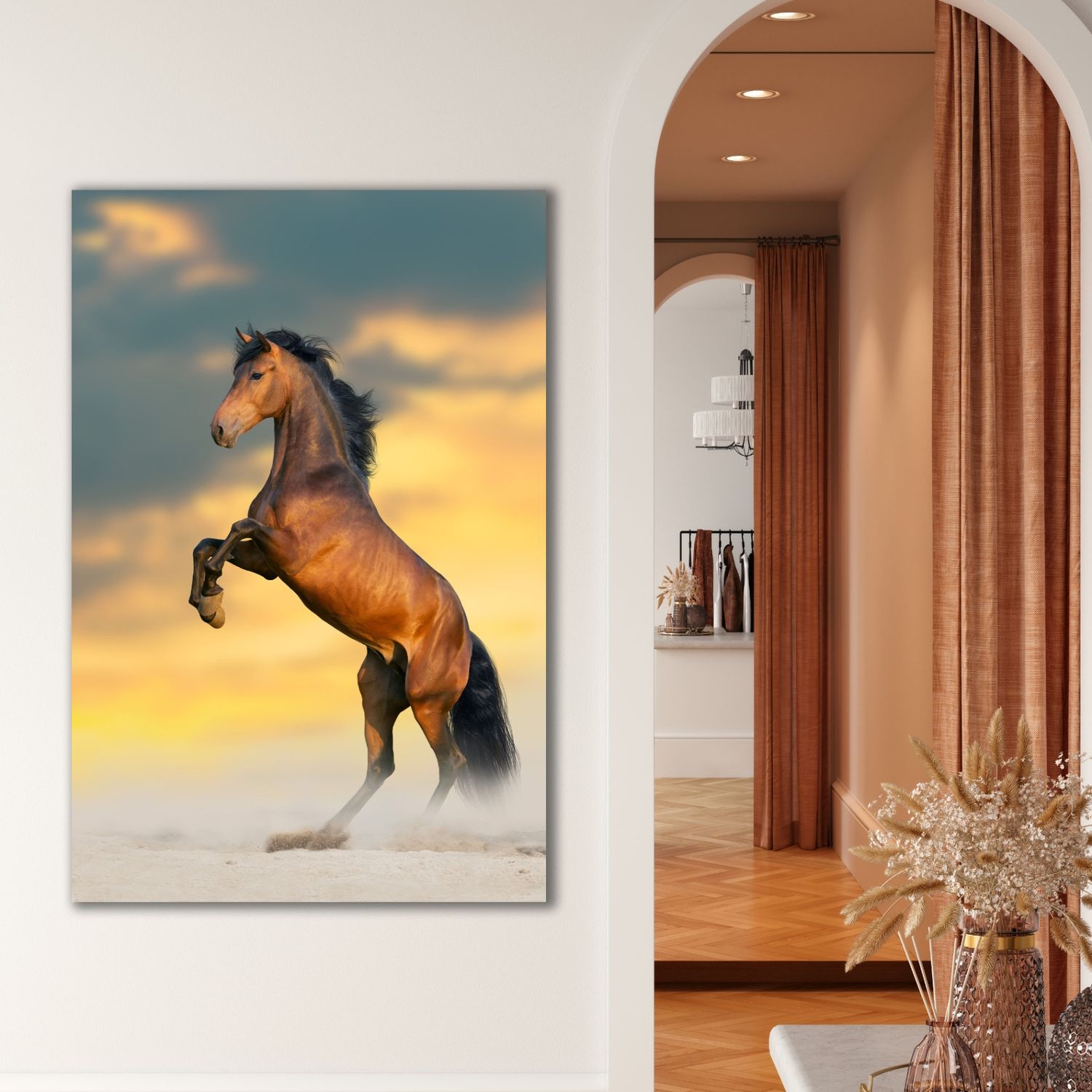 Цоройж байгаа морь