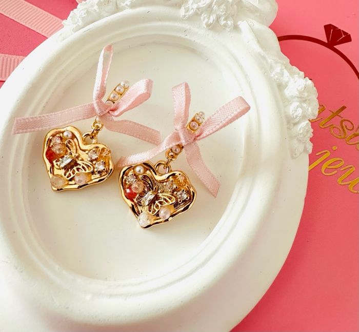 Зүрхэн ээмэг