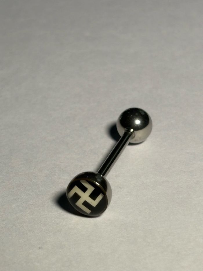 Хэлний ээмэг