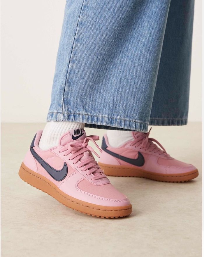 Field General Nike